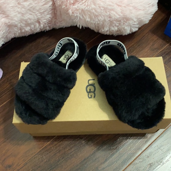 COPY - BRAND NEW !!!! Ugg fluffy slides - Picture 3 of 3
